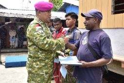 Kodaeral X bedah rumah di kampung nelayan Hamadi menjelang Hari Armada 5 Desember