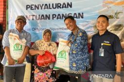 Bulog Bogor salurkan bantuan pangan untuk 450.243 warga