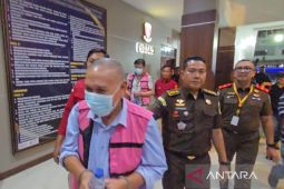 Kejati Sumut tahan dua tersangka dugaan korupsi pengadaan "smartboard"