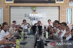 Wabup Sumedang ancam tindak pegawai nakal dalam pengurusan perizinan