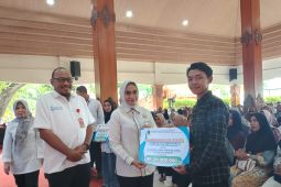 Pemkot Mojokerto salurkan bantuan usaha kepada 92 KUBE