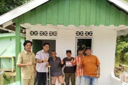 PT Timah serahkan rumah layak huni bantu warga Perayun