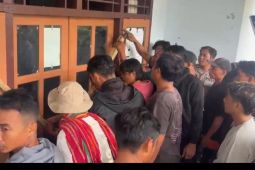 Petaka tanah adat, Kantor Desa Bilok Petung Lombok Timur disegel