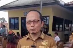 Bupati Bangka Tengah imbau pedagang tidak timbun bahan pokok