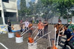 Kejari Ponorogo musnahkan 74 ribu barang bukti tindak pidana