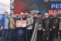 BRI luncurkan kartu BRIZZI edisi Pahlawan Nasional Tuan Rondahaim Saragih