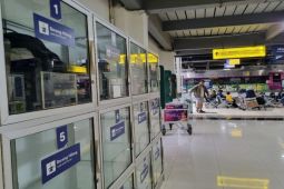 KAI Daop 6 Yogyakarta ingatkan penumpang KA memperhatikan barang bawaan saat di stasiun-naik KA