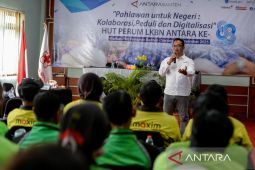 Indosat perkuat literasi digital pengemudi ojol di Serang