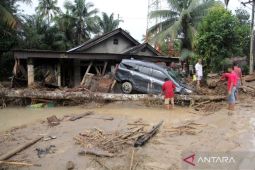 Berhenti menyalahkan hujan