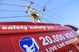 Di balik riuh Mandalika: Sunyi perlindungan pekerja wisata NTB