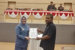 DPRD Kendari sahkan Perda penyediaan cadangan pangan dan kemasan plastik