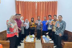 Kanwil Kemenkum Kalbar perkuat sinergi dengan Kesbangpol Sambas dalam penguatan layanan AHU