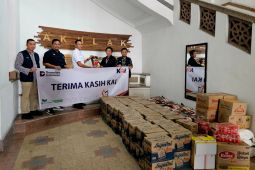 KAI salurkan bantuan kemanusiaan  untuk korban bencana di Aceh, Sumut dan Sumbar