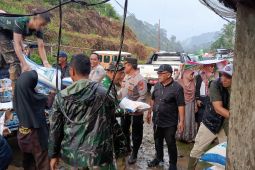 Sebanyak 4.292 warga terdampak bencana di Pasaman Barat masih mengungsi