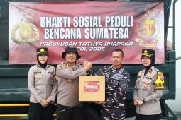 Alumni Akpol 2005 salurkan paket bahan pokok untuk bencana di Sumatera