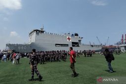 KRI rumah sakit TNI berangkat dari Jakarta ke Sumatera respons bencana