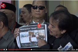 Polisi panggil tiga tersangka kasus tudingan ijazah palsu Jokowi - VIDEO