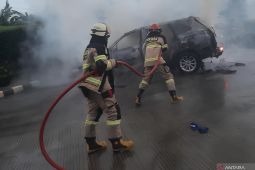 BPBD Kabupaten Tangerang tangani kebakaran mobil Zenix Hybrid