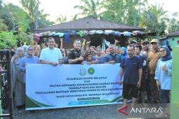 Kejari Belawan salurkan bantuan bahan makanan pokok untuk korban banjir di Medan Marelan