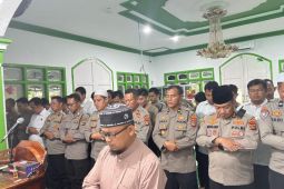 Polres Bangka Selatan gelar shalat ghaib-doa bersama untuk korban bencana alam di Sumatera