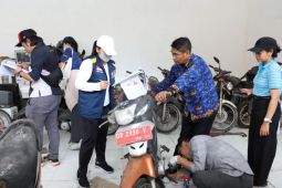 Kendaraan dinas yang rusak di Lombok Tengah dilelang