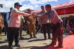 Prabowo respons langsung curhatan pengungsi di Kutacane Aceh