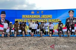 Menko Pangan dan Wakapolri lakukan tanam jagung untuk dukung swasembada pangan