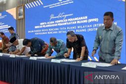 Wabup Paluta tandatangani berita acara Verifikasi IPPRdi Kementerian ATR/BPN