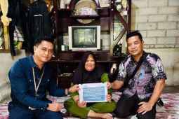 PT Timah bantu biaya pengobatan penderita kanker payudara di Teluk Radang