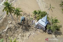 West Sumatra pushes faster recovery after floods, landslides