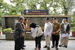 USU terima bantuan kemanusiaan dari BTN untuk korban banjir sivitas akademika