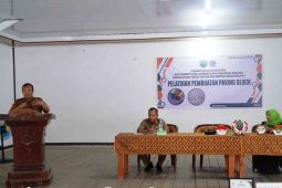 DLH Mahulu cetak paving block plastik atasi timbunan sampah