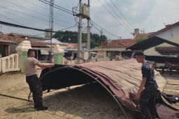 Tim SAR dari Polda Banten disiagakan di dua titik rawan bencana