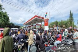 Delapan SPBU mulai terima suplai baru, antrean di Madina belum terurai