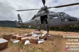 TNI AL kerahkan dua helikopter kirim logistik ke lokasi banjir Tapteng