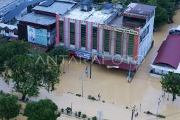 Lintas Aceh Timur menuju Langsa pulih, bantuan tembus daerah terisolasi