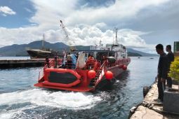 Basarnas laporkan sebuah longboat terbalik di perairan Batang Dua