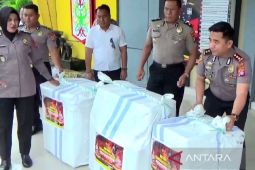 Polres Kotim kirim bantuan untuk korban bencana Sumatera