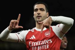 Arsenal kalahkan Brentford 2-0, puncaki klasemen sementara