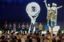BNI terima dua penghargaan BI Awards 2025 pada Pertemuan Tahunan BI