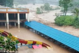 Banjir bandang dan longsor terjang Bandung Barat
