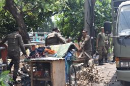 DPC PDIP Surabaya apresiasi pemkot kembalikan fungsi jalan