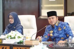 Pemprov Kaltim distribusi seragam gratis untuk puluhan ribu siswa