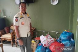 Personel Satpol Mukomuko kumpulkan sumbangan peduli bencana Sumatera