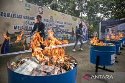 Pemusnahan rokok ilegal di Kabupaten Bandung Barat