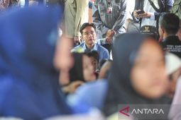 Gibran di posko bencana: logistik, perbaikan infrastruktur dipercepat