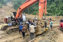 Tim gabungan BPBD buka akses darurat ke titik bencana di Aceh Timur