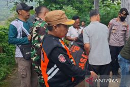 Jasad siswa SD terbawa arus sejauh 10 kilometer di Cikalongkulon Cianjur ditemukan