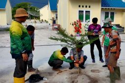DLH Natuna tanam pohon jenis peneduh & buah di kawasan perumahan program PPKT