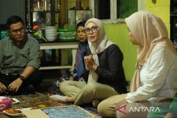 Melati serahkan empat mesin kapal untuk nelayan Pangkalarang